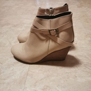 Leather ankle boots size 9 bnwt